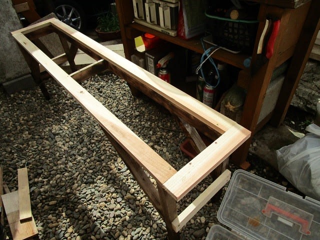 9月10日 自作のプランター用木製ラックを改造 ビギナーの家庭菜園