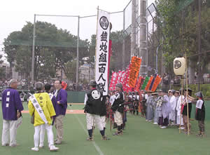 広場に陣取る鉄砲組の面々