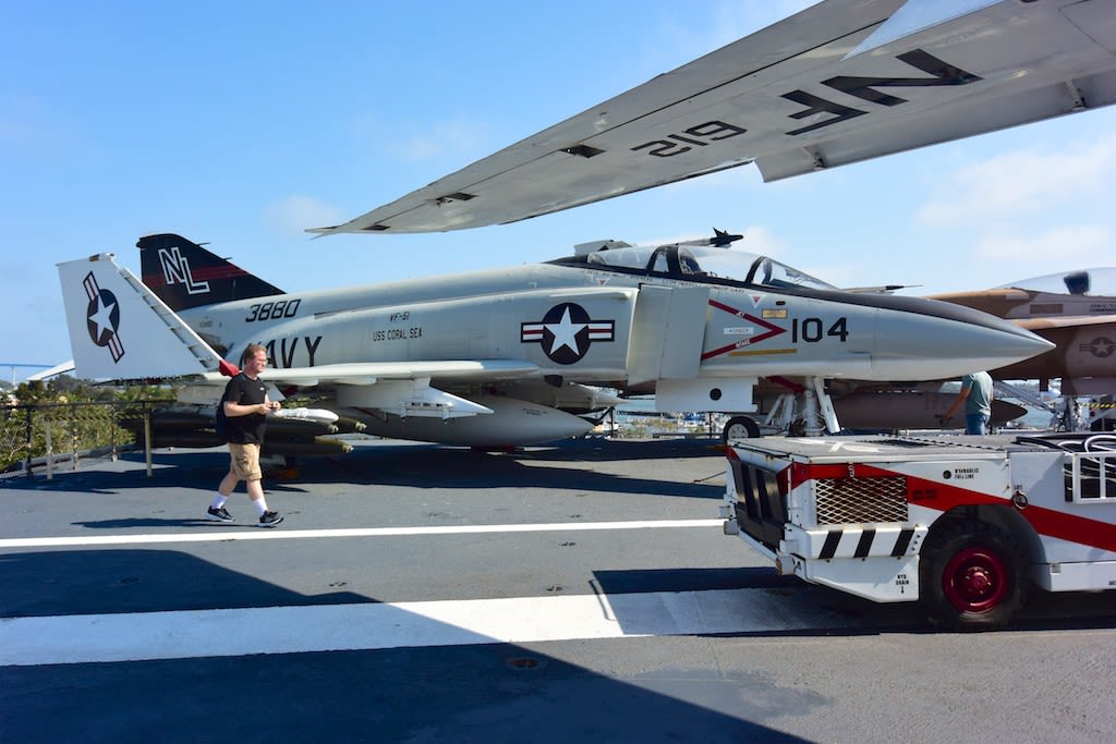 アメリカ海軍 イギリス空軍 F-4 Phantom タグ 実機 外板 AD アメリカ海軍 イギリス空軍 F-4 Phantom タグ 実機 外板 AD