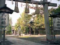 新熊野神社（2002年10月25日撮影）