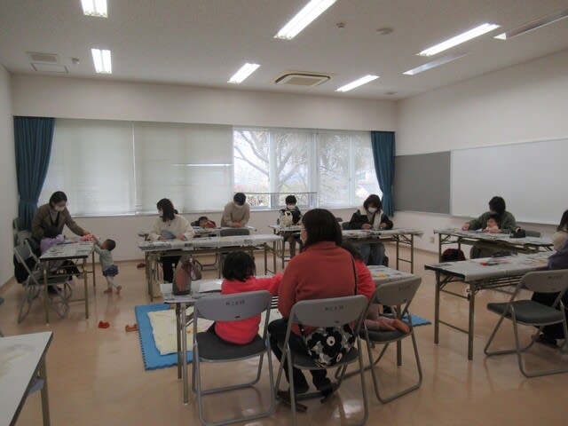 プラバンネームプレート制作 子育て広場つみき 川辺 大川こども園 地域子育て支援センターつみきへようこそ
