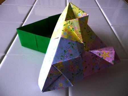 折り紙 三角箱 日々の感謝