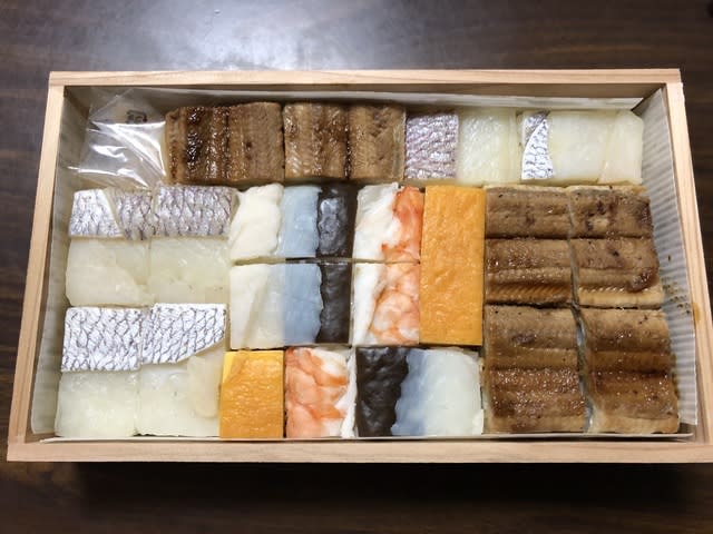 淀屋橋 大阪の伝統寿司 箱寿司 をテイクアウト 吉野鯗 じょなさんのひみつきち