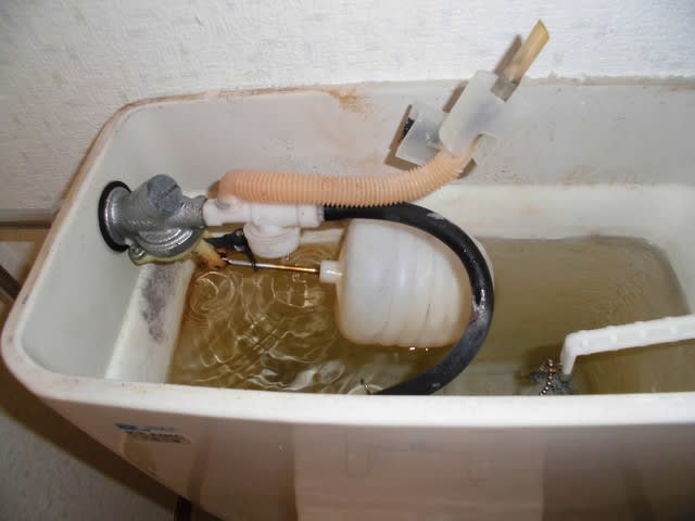 千葉県市川市 ＩＮＡＸ トイレ Ｃ－４４ＳＴ 内部金具交換 水漏れ修理 