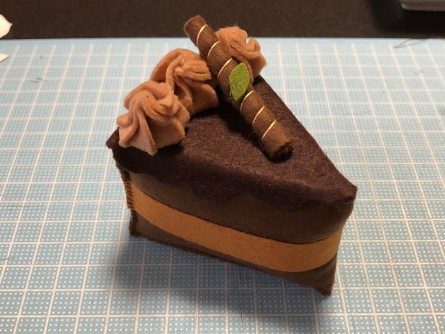 フェルトでケーキ作ってみた チョコレートケーキ Team F Type Factory