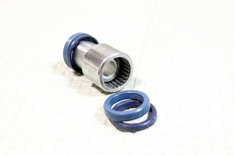 Enduro Shock Needle Bearing KitをFOXユニットに取り付ける あんた、まるいもの好きだね～♪