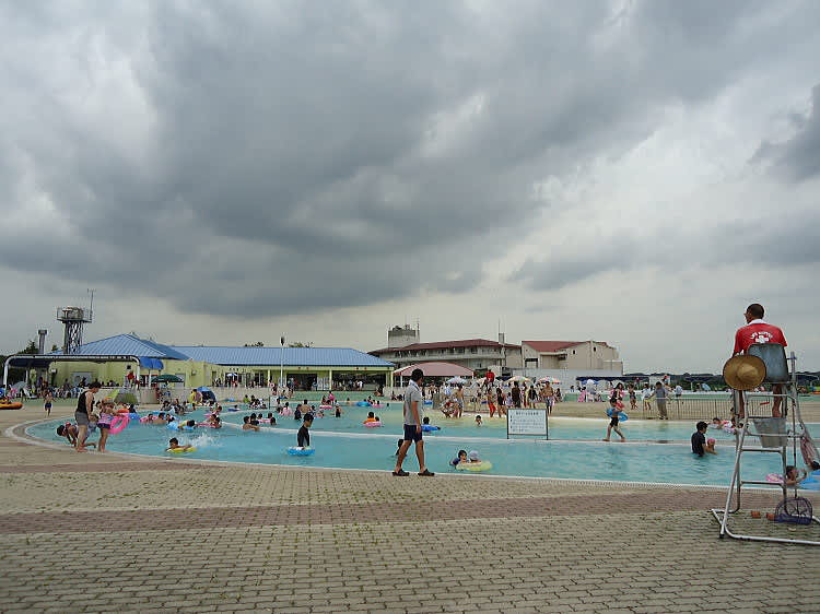 家族でプール いこいの村涸沼 茨城県鉾田市 おやじボクサー もう55歳の ため息 10戦無敗ブログ ココロは3 11で停まったままの眼前の 津波 家族でプール いこいの村涸沼 茨城県鉾田市 おやじボクサー もう55歳の ため息 10戦無敗ブログ ココロは3 11で停まったままの眼前の 津波