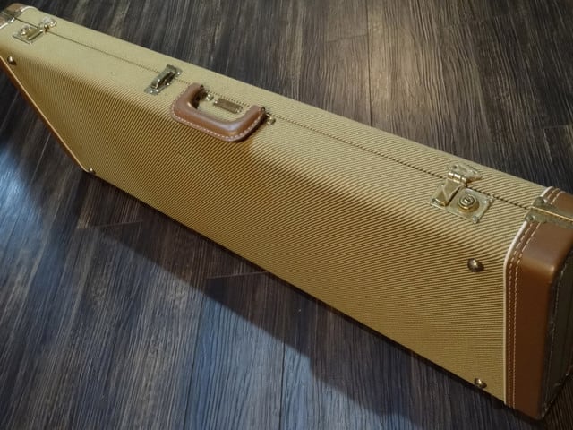高級百貨店 Fender Tweed ハードケース ベース