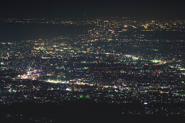 玄岳IC北からの夜景_北側_デジイチ.jpg