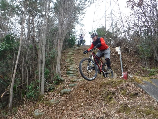 自転車のグリップが外れて怪我