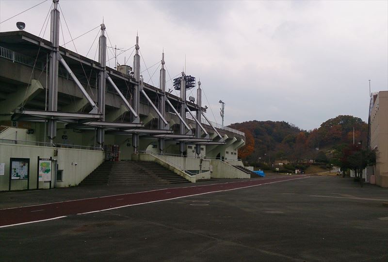 ジョギングコース 荻野運動公園から及川球技場 エトケンのブログ はじめの一歩