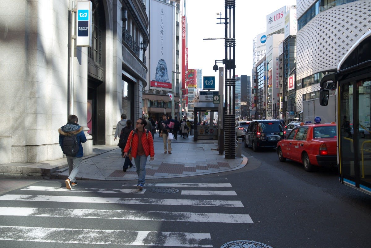 １２月の銀座 銀座四丁目交差点から銀座四丁目地区 銀座三丁目交差点へ ｐａｒｔ１ 緑には 東京しかない