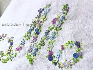 花文字刺繍 ピンク ブルー 5番の刺繍糸 花文字刺繍 ピンク ブルー 5番の刺繍糸