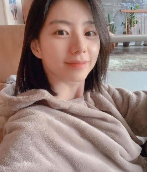 ヨン様の妻パク スジン 3年ぶりに自撮り写真公開 韓流 ダイアリー ブログ ヨン様の妻パク スジン 3年ぶりに自撮り写真公開 韓流 ダイアリー ブログ