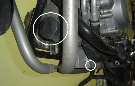 Gsr250 エンジンオイル エレメント交換方法 粘度 量 交換時期など Suzuki Gsr250