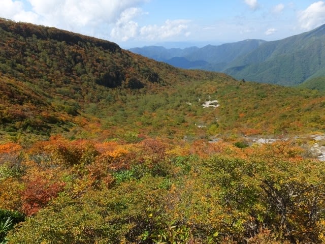 紅葉の那須岳登山 3 姥ヶ平の紅葉を見てから下山 21 9 23 ウリパパの日記