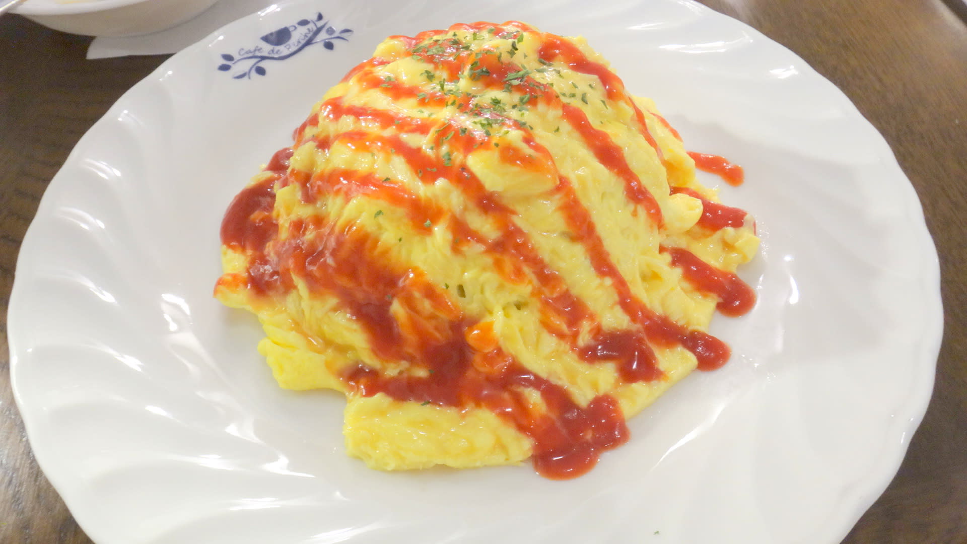 落ち着いた雰囲気のカフェで ふわとろオムライス ランチ 台東3丁目の カフェ ド ペルシュ セーチンズワールド