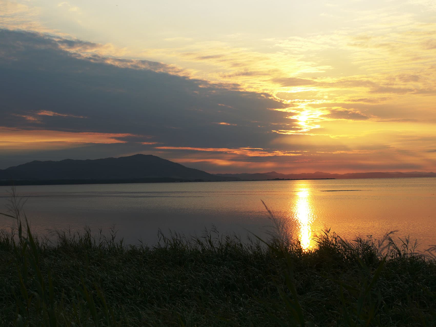 サロマ湖の夕日 トマム雲海テラス 8月30 31日15 えぞ地 北海道 の身近な風景