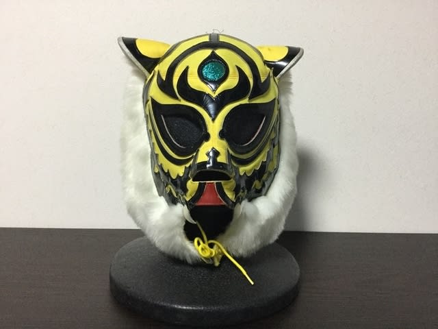 東京大放出セール  プロレスマスク ２代目タイガーマスク 格闘技/プロレス