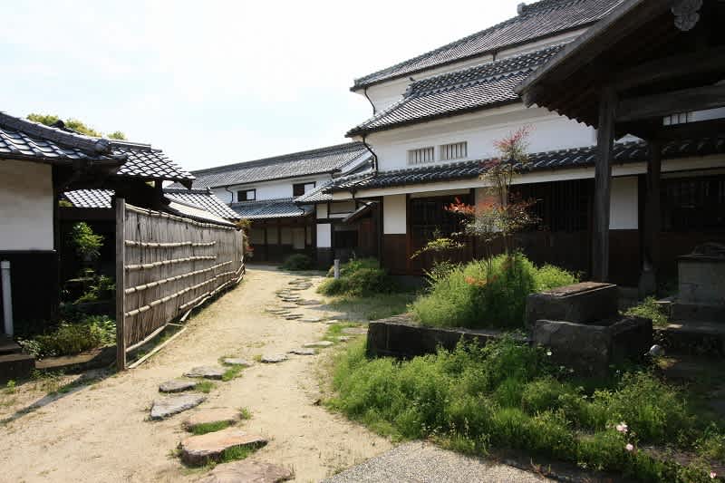 大分県大分市 戸次(へつぎ)本町の町並 愛しきものたち 大分県大分市 戸次(へつぎ)本町の町並 愛しきものたち