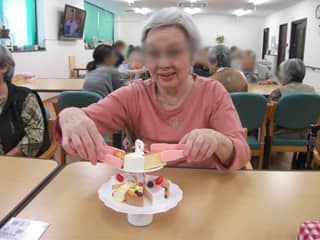 ケーキのバランスゲーム やすらぎの村デイサービスセンター河内長野です ケーキのバランスゲーム やすらぎの村デイサービスセンター河内長野です