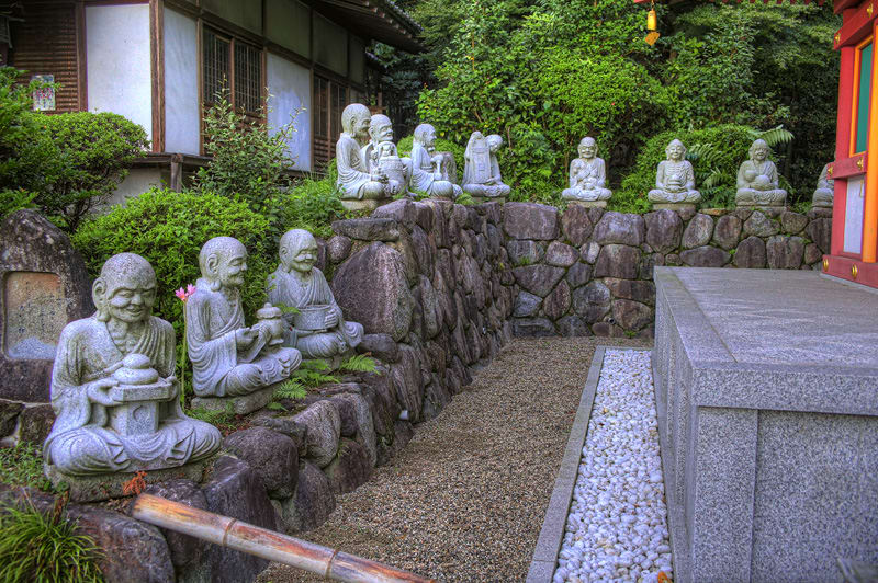 平等寺,大神神社,奈良県桜井市三輪,山門,社寺仏閣,寺社,十六羅漢像