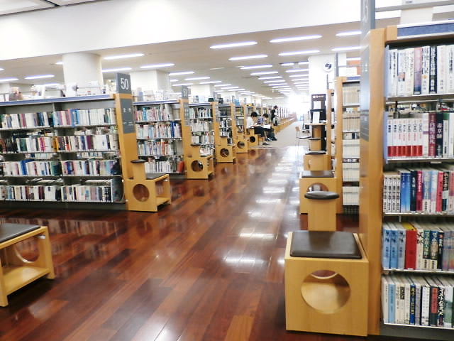葛飾 区 図書館