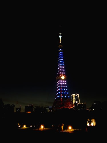 東京タワー ドラえもんブルー あしあとのこし
