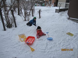 雪遊び ３５週１日目 ９ヶ月最後の週 こどもせいかつ ｉｎ横浜