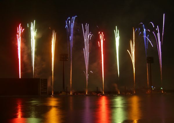 雨の競艇場 花火 みどり市 ひょこひょこ散歩みち