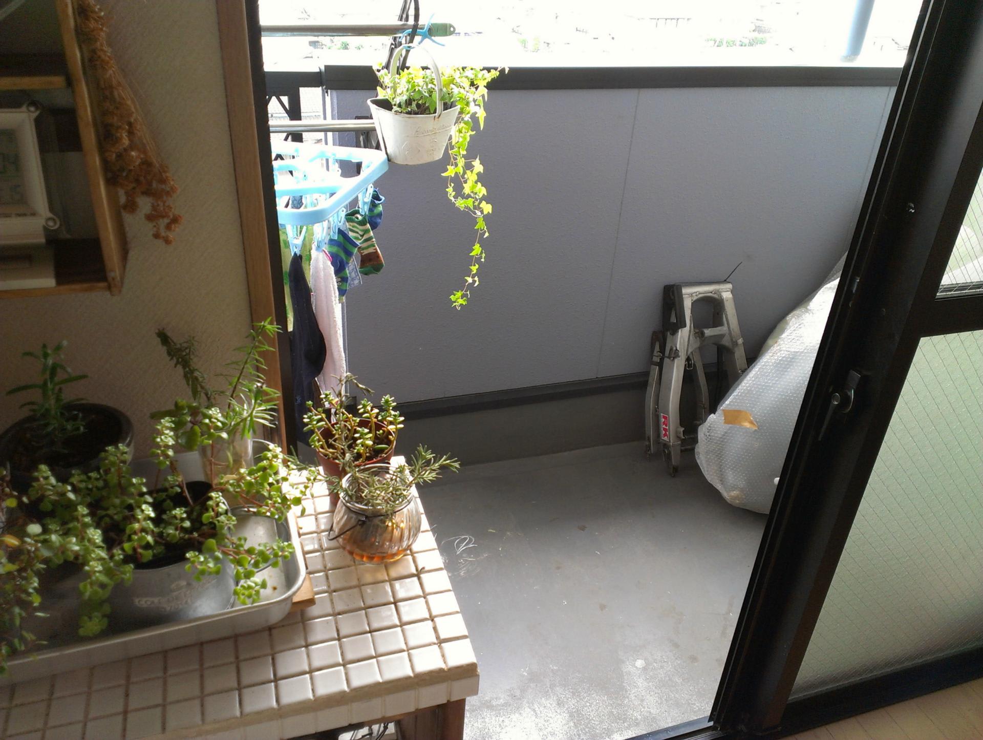 気分はジャンク ベランダガーデン作っちゃおう ひとちゃんのlovely Gogo diy 気分はジャンク ベランダガーデン作っちゃおう ひとちゃんのlovely Gogo diy