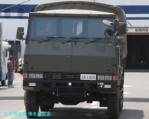 防弾板を装着した７３式大型トラック 後方支援部隊も戦闘を想定 北大路機関