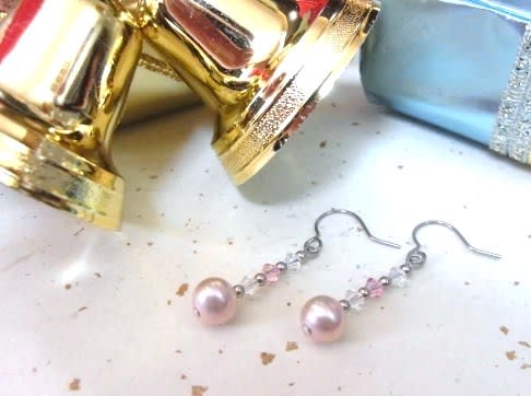 揺れる淡水真珠ピアス 淡水カラーネックレス 徒然日記 A Aクリエイション 揺れる淡水真珠ピアス 淡水カラーネックレス 徒然日記 A Aクリエイション