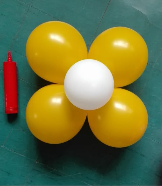 丸い風船で花を作る方法 とても簡単 Gooブログはじめました
