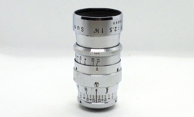 銀色細身の望遠レンズはボケがきれい SUN Tele for 8mm Movie 銀色細身の望遠レンズはボケがきれい SUN Tele for 8mm Movie