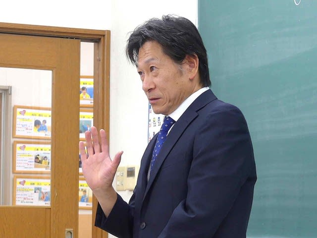 真野教室 川合先生 塾の授業を語る 黒板の裏側で おうみ進学プラザの毎日