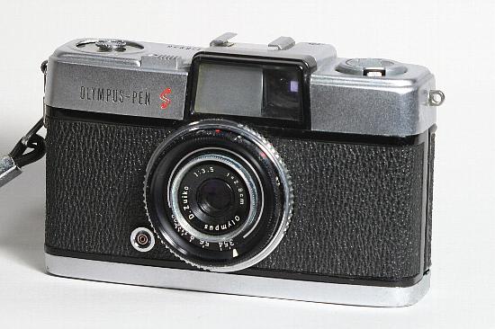 フィルムカメラの黄金時代--オリンパスペン S - 趣味と写真機