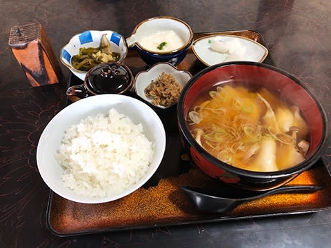 今日のお昼ごはんは古民家で営業しているふるさとの味処ひっつみ亭さんのひっつみ定食でした 惠のパンとお菓子大好き 別冊ブログ