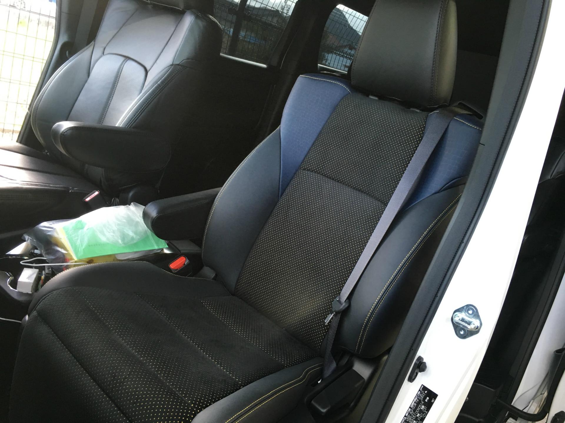 現品 ヴェルファイア ゴールドアイズ シートカバー 現品 ヴェルファイア ゴールドアイズ シートカバー