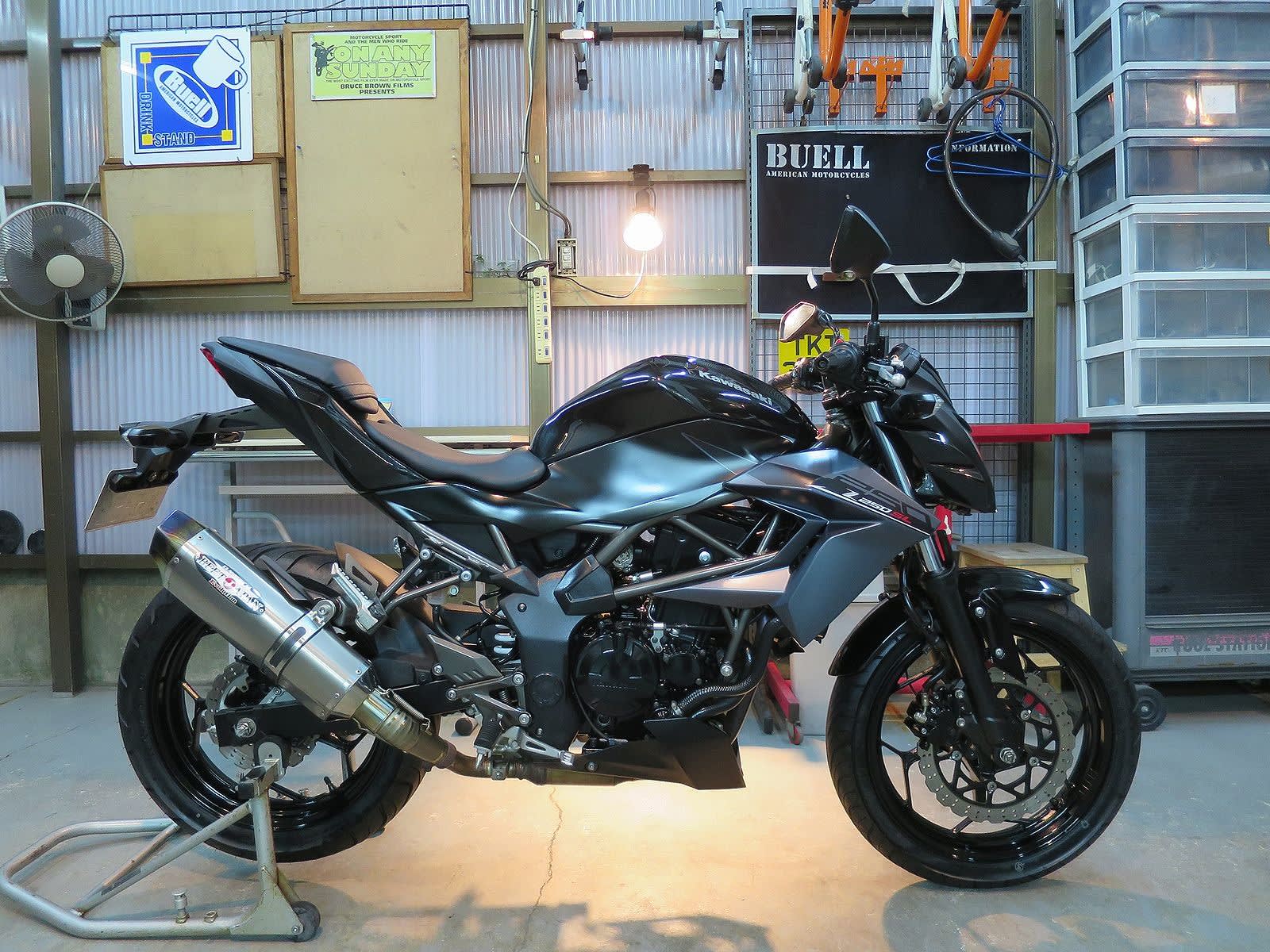 本日の下取車です^_^ USED Kawasaki Z250 SL チョッとレア車だと 本日の下取車です^_^ USED Kawasaki Z250 SL チョッとレア車だと
