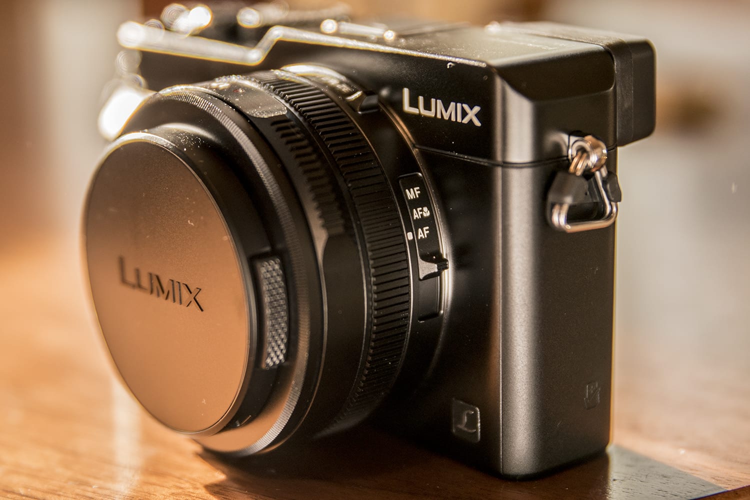【作例あり】Panasonic DMC-LX100 コンデジ デジタルカメラ パナソニック、世界初の4/3型センサーを搭載したコンデジ「LUMIX
