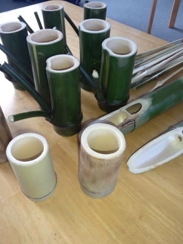 竹のぐい飲み 竹の串 竹の燗つけ器 力作です かっぽ酒に必需品の竹細工 静岡県 静岡市の 神戸 かんべ です