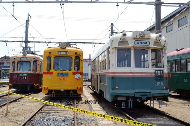 阪堺電気軌道 大和川検車区(2013.6.8) 京都、東京、大阪の路面電車並び