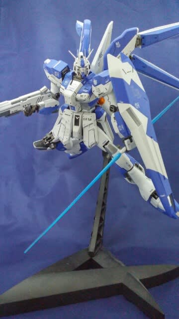 ニューガンダムRX93-2 バンダイ HGUC-095 1/144 RX-93-ν2 Hi-νガンダム (ハイニュー