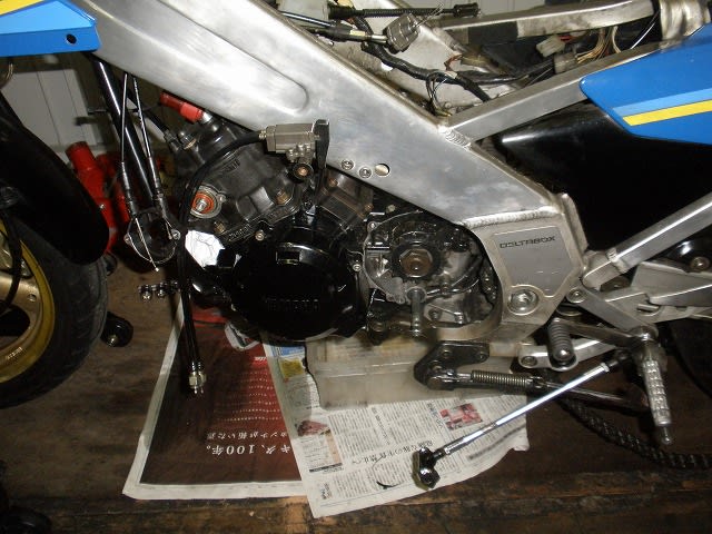 1KTのエンジン腰上OH_01_腰上分解 - ボロバイクを修理して乗るブログ 1KTのエンジン腰上OH_01_腰上分解 - ボロバイクを修理して乗るブログ