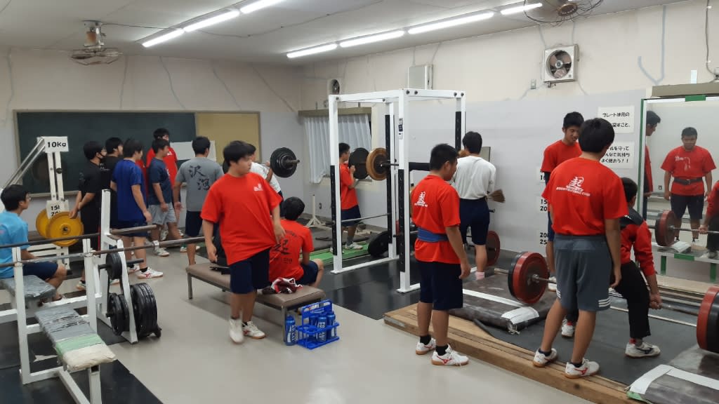 本日はウェイトトレーニングmax測定 起工科 旧 起工業 高校ラグビー部 きまぐれ活動日誌 本日はウェイトトレーニングmax測定 起工科 旧 起工業 高校ラグビー部 きまぐれ活動日誌