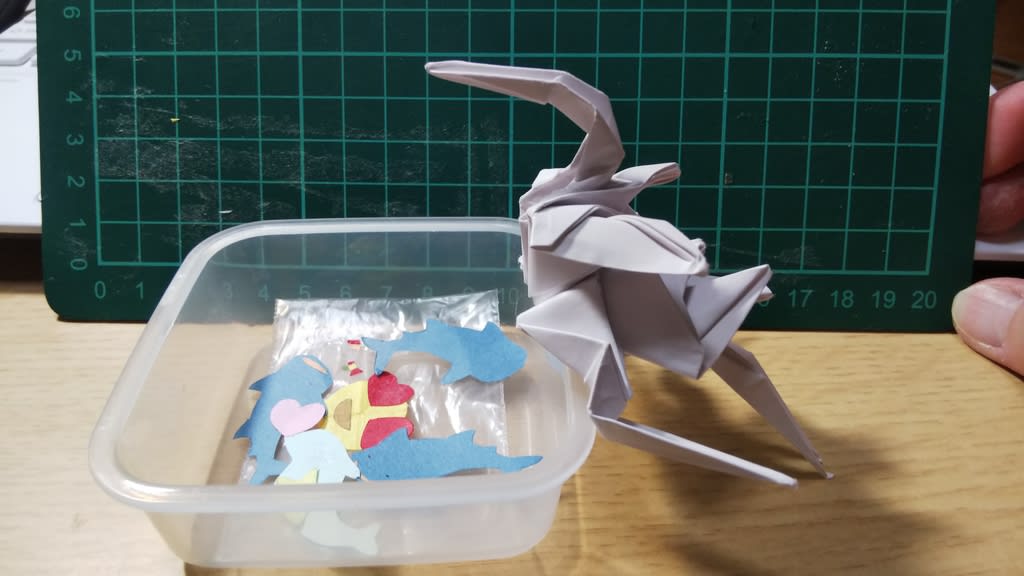切り絵 切り絵 リアクションボタン 笑 ジンベイザメとイルカ 実装記念と美ら海水族館物産と ノリとwww ペーパークラフト 折り紙技術 アマチュア 人生の素人 折師 の記録