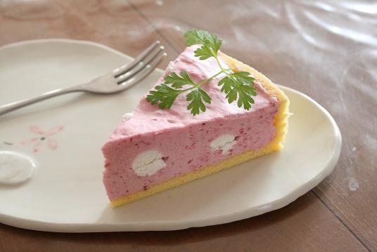 水玉模様のフランボワーズムースケーキのレッスン フラワーケーキ教室 餡フラワークラフト バタークリームとあんこのお花ケーキ
