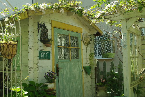 ナチュラルカントリーのお庭 小さな庭の花日記