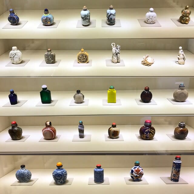 唐物 鼻煙壷 　美品 目を惹いた、絢爛な「鼻煙壷」。大阪市立東洋陶磁美術館